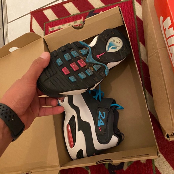 Nike air Griffey sz11 Vnds hardly used - Picture 2 of 3